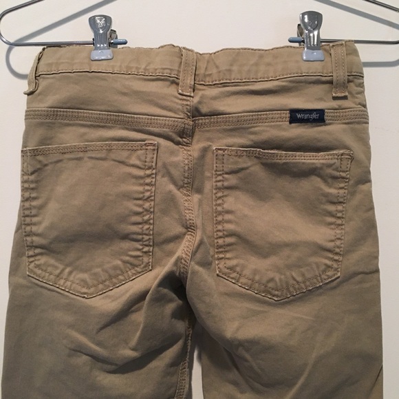 SOLD 🛑 Wrangler Boys Size 10 Regular Khaki Colored Pants - Picture 5 of 10